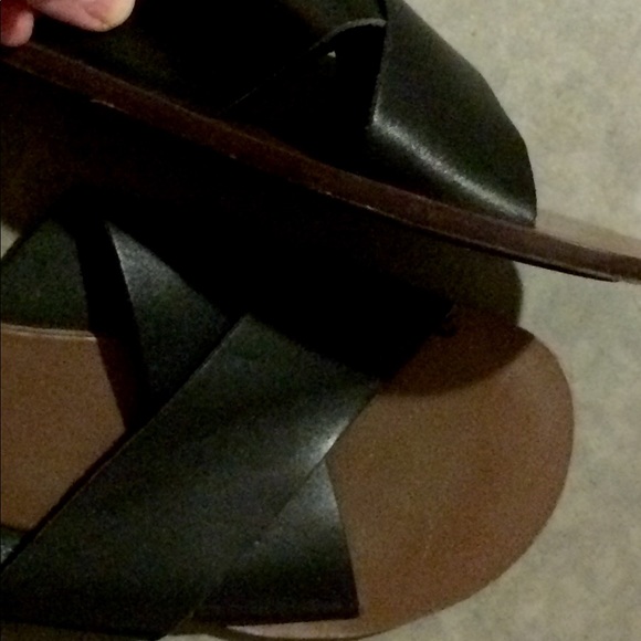 GAP Black Leather Sandals (7) - Picture 2 of 8
